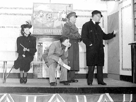 Wartime Play.2565