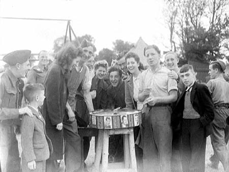 Bank Hol 1943.2261