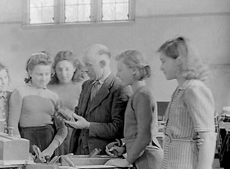 1946 Woodworking 06