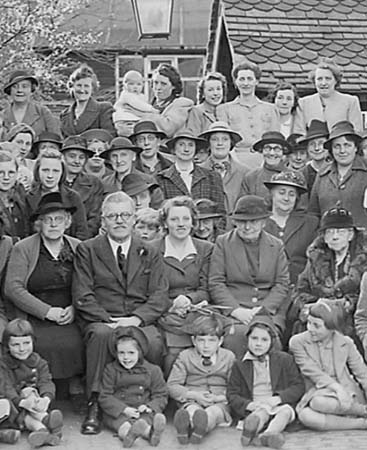 1945 Chapel Party 05