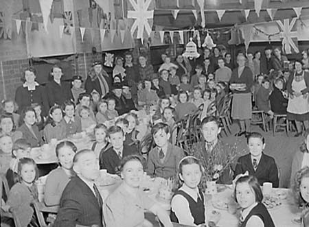 1946 Tea Party 01