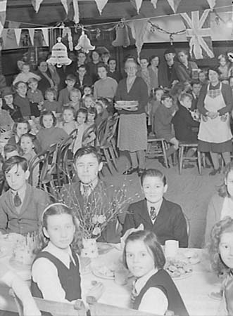 1946 Tea Party 03
