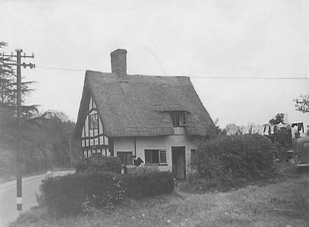 1946 Thatched Cottage 01