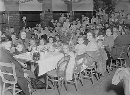 1946 War Victory Event 05