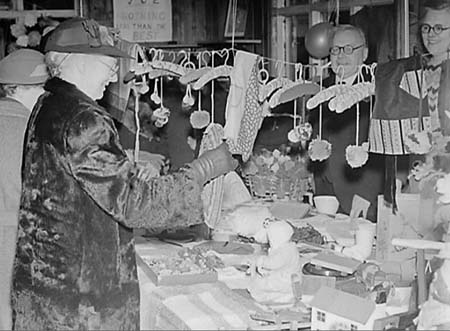 1947 Xmas Sale 07