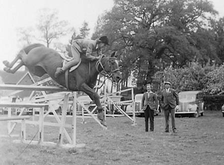 1949 Gymkhana 05