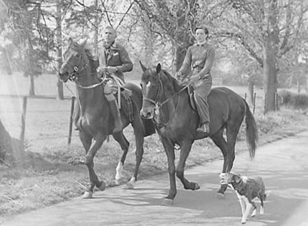 1954 Horseriders 01