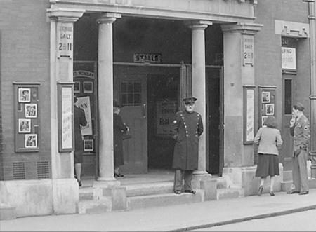 Empire Cinema 1944 04