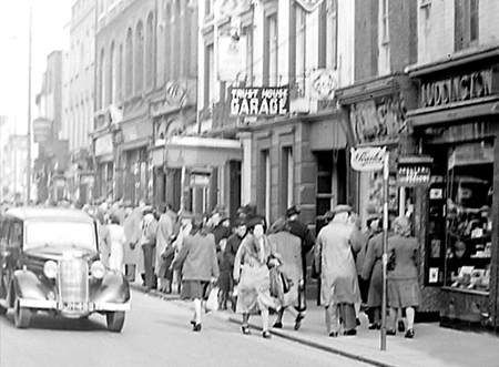 High Street 1945 05