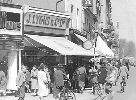 Lyons 1939