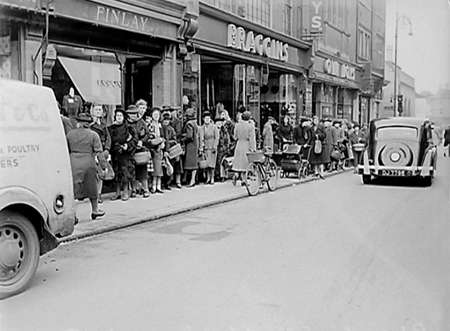 Silver Street 1945 09