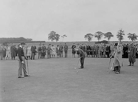 1944 Golf Match 12