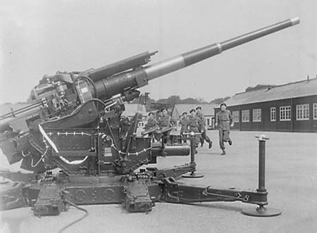 1950 Artillery Display 12