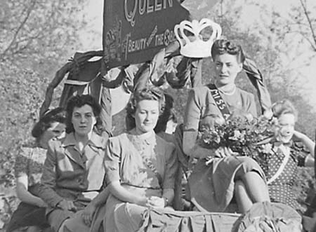 1944 Factory Queens 07