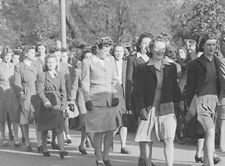 1944 Factory Queens 15