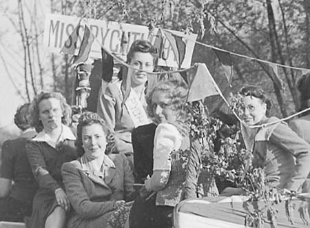 1944 Factory Queens 19