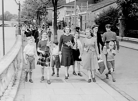1945 Floats Parade 16