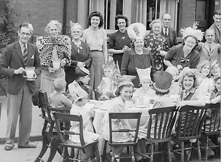 1945 Street Parties 02