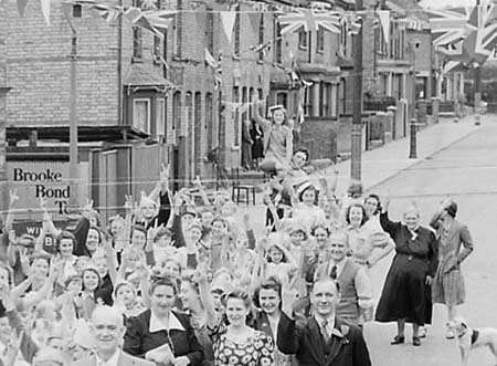 1945 Street Parties 09