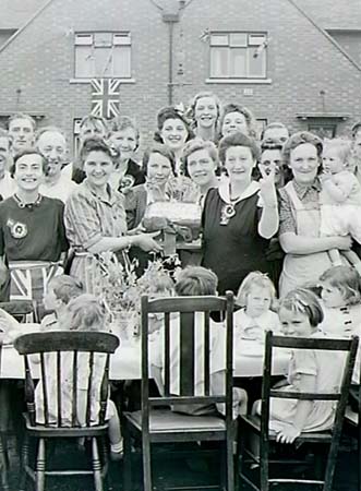 1945 Street Parties 30