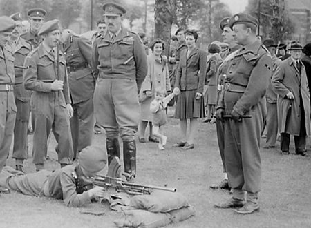 1946 Parade 17