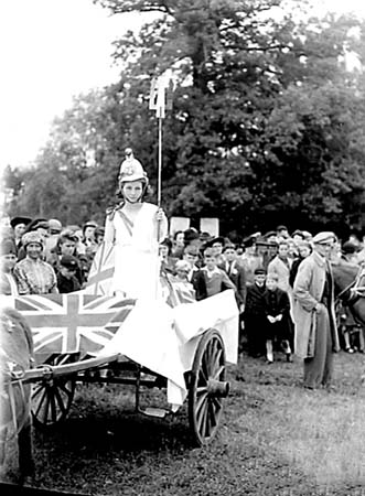 1944 Fete 01