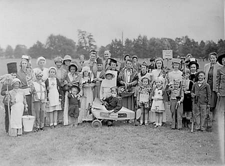 1944 Fete 03