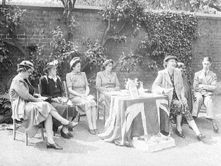 Ladies Meeting 1948.3384