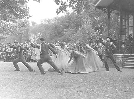 Polish Dancers 06