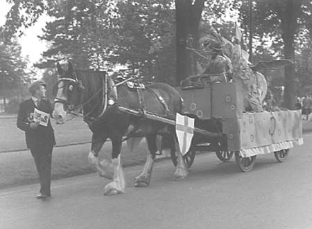 Floats Parade 47