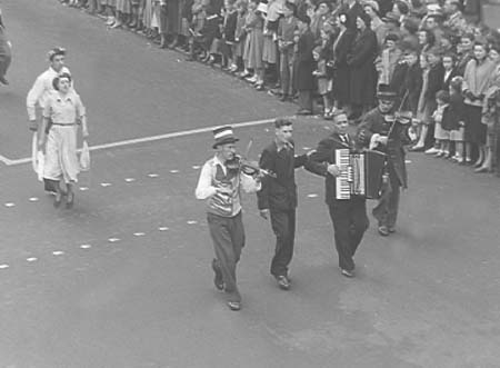 Floats Parade 62