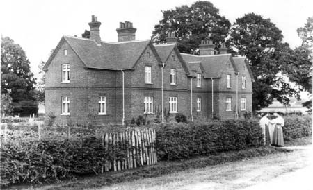  e1900s.Dukes Houses