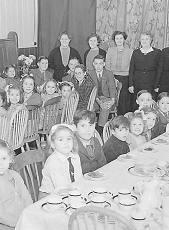 1949 Childrens Party 04