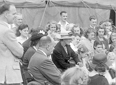 1949 Aug Fete 21