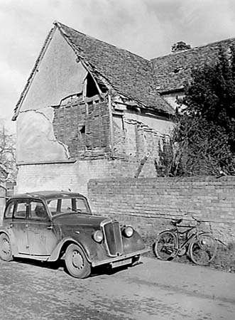 1949 Old House 10