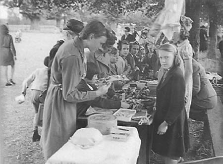 1942 Garden Fete 10