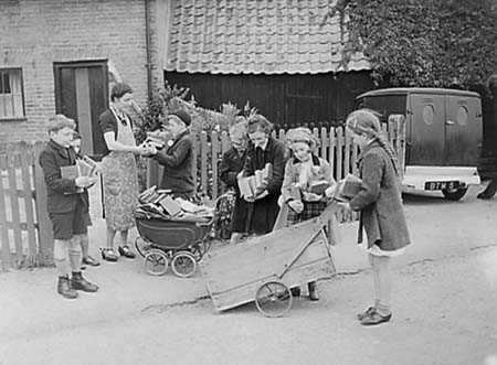 1943 Book Drive 01