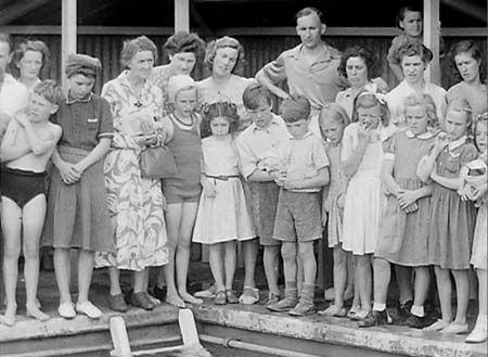 1949 Swimming Gala 03