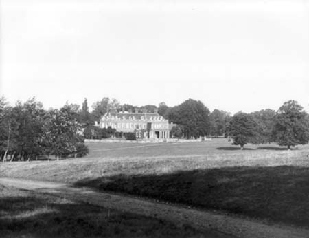1910 The Bury 02