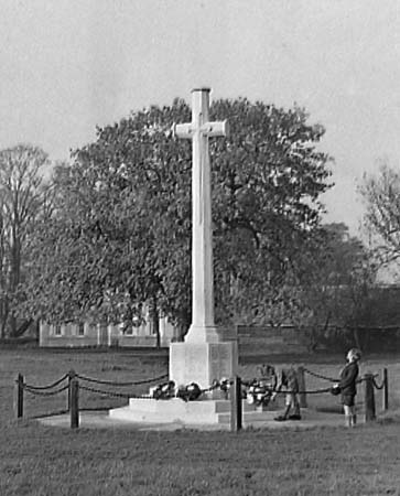 1938 War Memorial 02