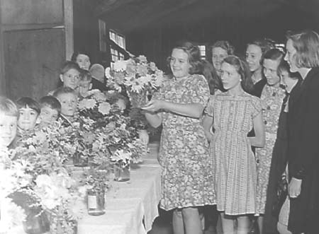 1942 WI Flower Show 02