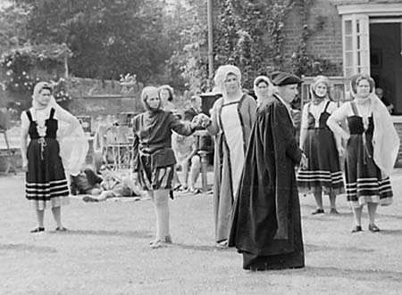 1946 Pageant 08