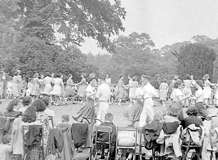 1947 Folk Dancing 03