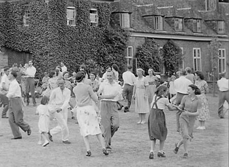 1950 Folk Dancing 02