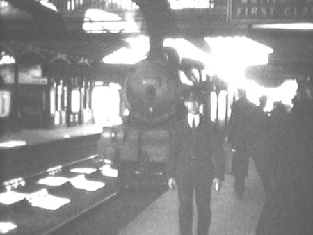 2105 Bletchley Station