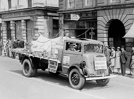 Farming Parade 21 1943