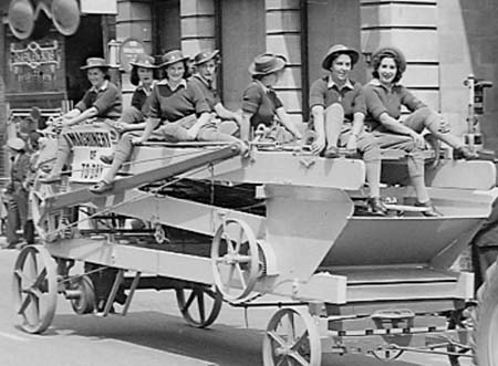 Farming Parade 26 1943