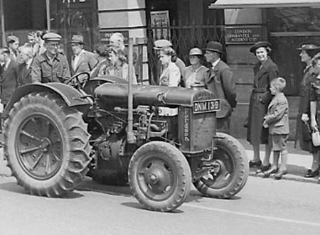 Farming Parade 35 1943