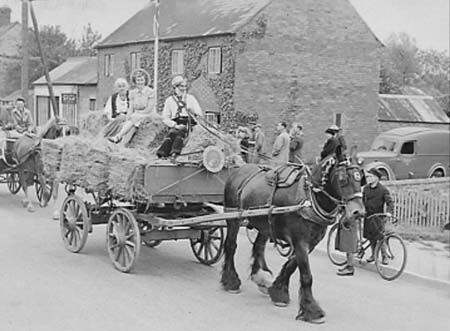 Hulcote May Day 03 1945