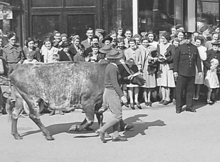 Parade 02 1943